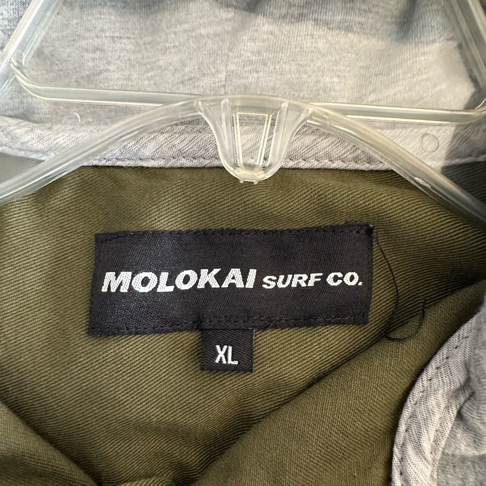 Men’s Cotton Molokai Shirt With Hood, XL - Fits like a Medium. - Picture 9 of 13